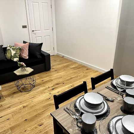 Spacious And Elegant Apartment Бирмингем Экстерьер фото