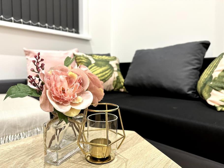 Spacious And Elegant Apartment Бирмингем Экстерьер фото